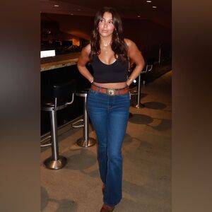 GOOD AMERICAN pull on stretch flare jeans